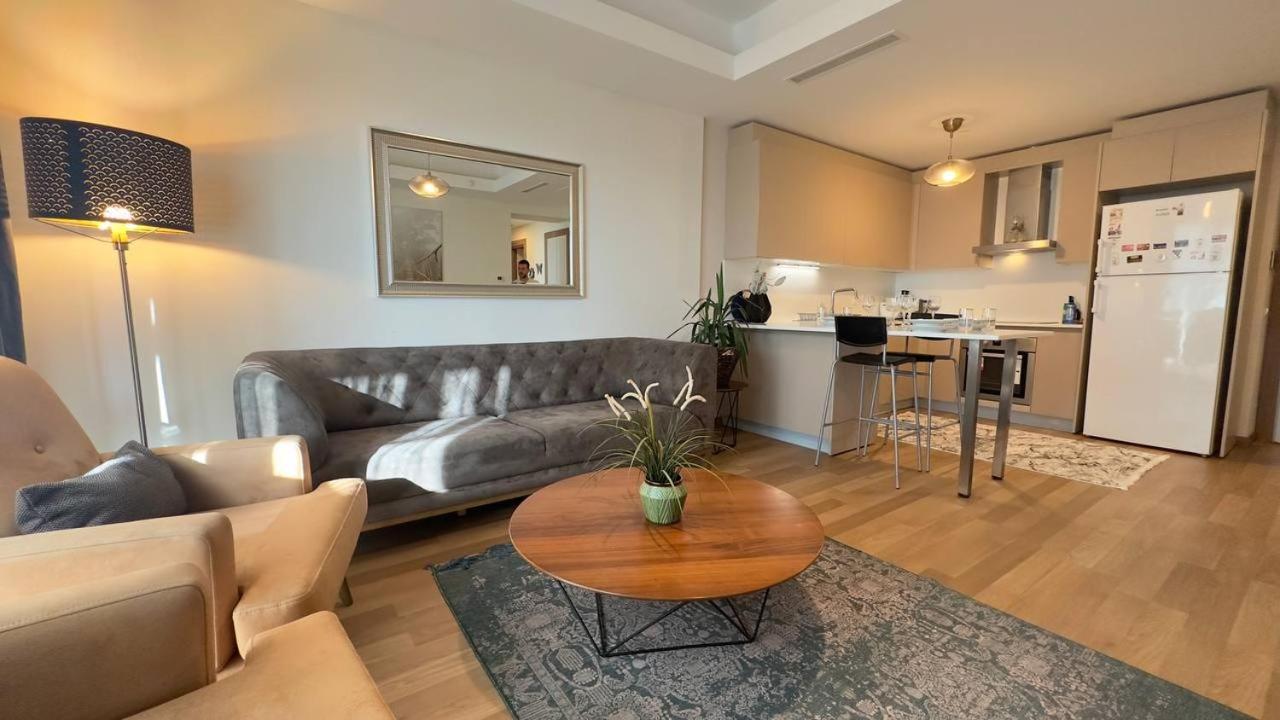 Maslak 1453 Super Full Apartment